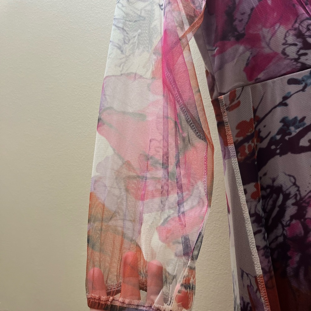 Beautiful floral dress - Picture 3 of 6